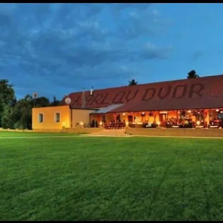 Karlov Dvor Apartman 2 * Trnava